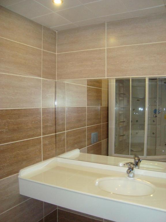 Hotel Guven Sanlıurfa Quarto foto